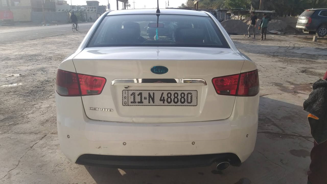 سلام عليكم  
سيراتو للبيع موديل 2013 مكفوله كفاله عامه 
السياره تدفه وتبريد ثلج السياره بسمي تحويل ثاني يوم
حادثه بس باب الصدر مصبوغ ولباقي موضح كدامك 
تخم تايرات جديد بادري جديد السياره ماضب عليه برغي
ومكاني بابل قضاء المحاويل والسعر خاص وتصل وبيك 
خير ودلل 💬 *********** 💬
