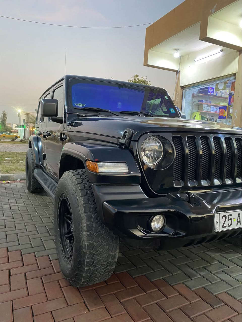 سلام عليكم اخوان 
للبيع جيب رانكلر موديل 2022
كلين تايتل رقم كركوك الجديد شرط 
تحويل او وكالة 
السعر 290 وبي مجال للطيبين 
مكان كركوك
للاتصال او استفسار *********** كركوك, العراق
