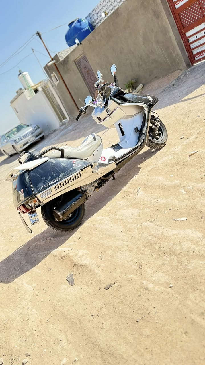 فيوجن. للبيع دراجة حلوة ما عايزة كل شيء مكينة جديدة لا تنقص ولا تبخر سرعة معدلة 140 موديل 2005 مكان النجف السعر 550 أبيها مجال بيع مستعجل***********
