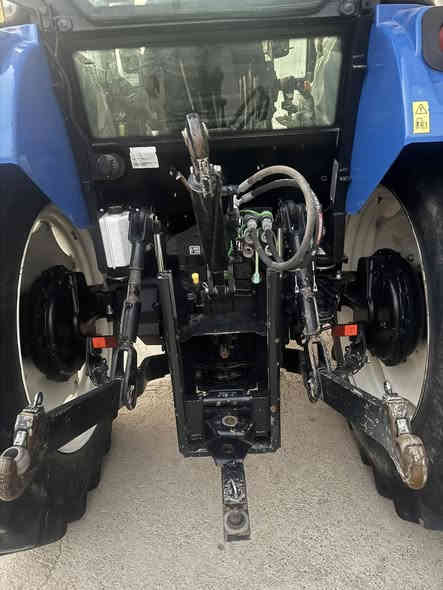 نيوهولند TD5 110
موديل ٢٠٢٠  رقم سليمانية جاهز
مشتغل ٢٢٠٠ ساعة كلش نضيف مشتغل على خرماشة والطابعة فقط 
الكير والمكينة برغي ممفتوح بشرط 
فقط هيد البمب مبدلين
للاستفسار 
***********
***********
