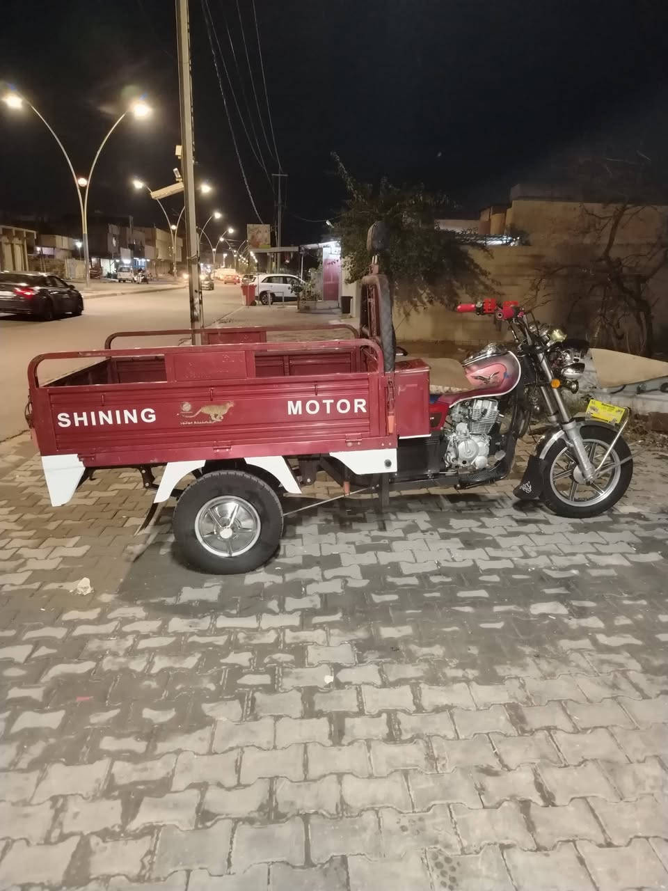 سلام عليكم عندي هاي الستوته فحل عالي قلاب شاخوان 2021 بليته ومنفيس وكمرك كامل شرط الترقيم مكينه 2024 ستوته مكفولة كفاله عامه تخم تاير جوبلس جدد ستوته حلوه واحله من الصور شراي خابرني وتدلل السعر مناسب ومراوس هم يرهم حسب القناعه ***********
