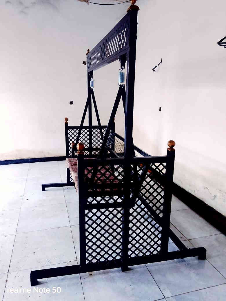 #مرجوحه شغل عراقي حديد ثقيل 
شغل درجه اولى قياس 2متر حجم كبير 
النجف واتساب ***********
