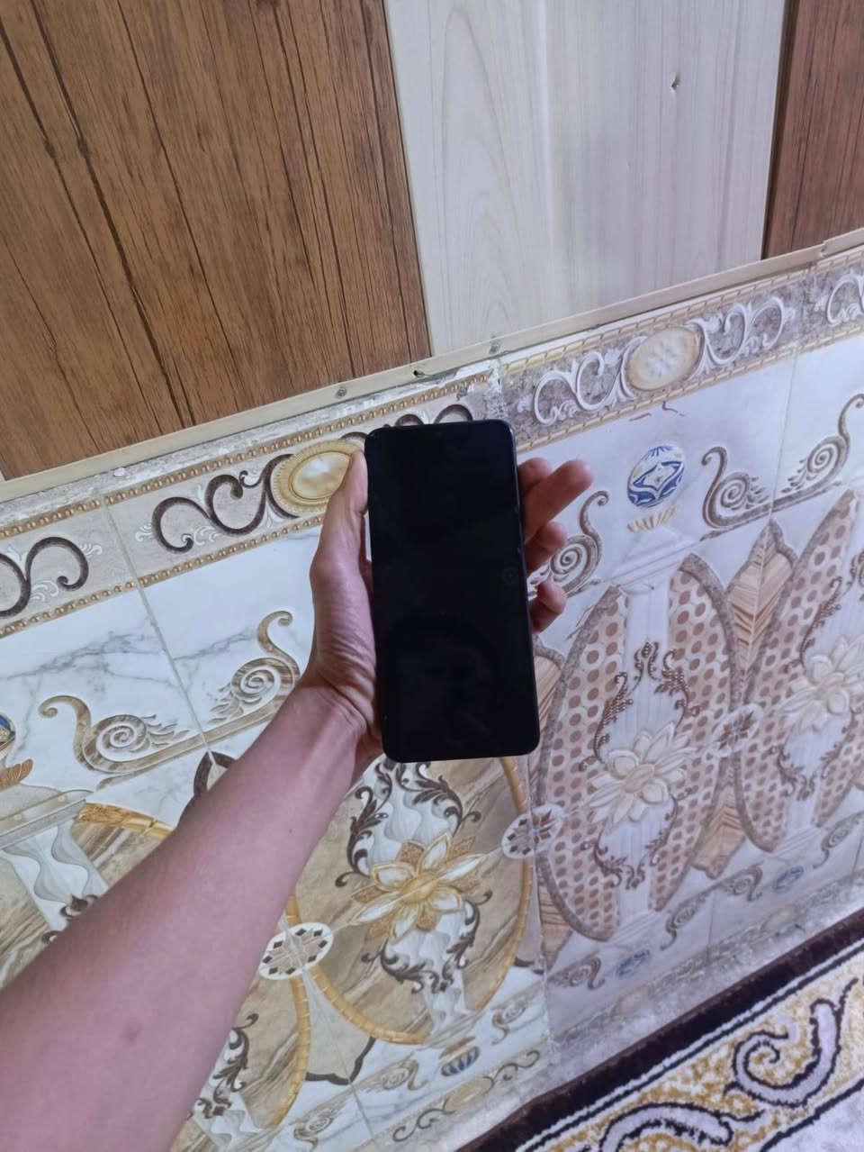 السلام عليكم
موبايل هونر x8 جهاز جديد ونضيف ذاكره 128 لون اسود ماداخل تصليح ابد وين ماتريد روح افحص بي فقط الجامه مال الكاميرا مكسوره وما مأثره على الكامره ابد سعره 120 اي استفسار فقط واتساب ما متواجد هنا ***********
