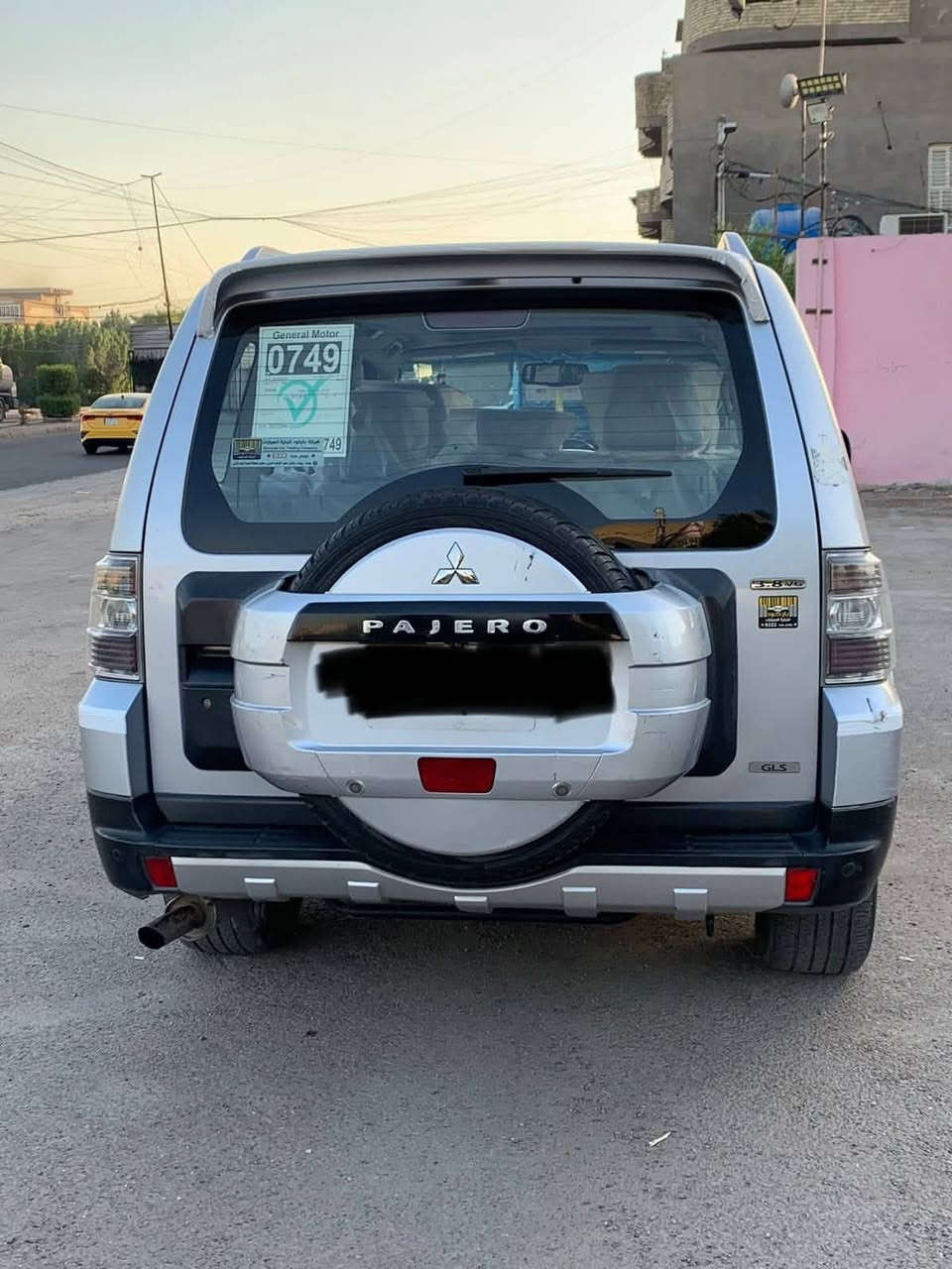 سلام عليكم ورحمة الله وبركاته
باجيرو حبتور خليجي 
2008بسمي تحويل ثاني يوم مشروع وطني رقم دولي جديده هزه جديده 
فول مواصفات 
داخل بيجي 
فور ويل 
فتحه بانورما 
مري شفط 
اشاير بلمري 
حساسات خلفيه 
حساسات اماميه 
تبريد ثلج 
7راكب 
تبريد 3قطع 
تخم تاير جديد 
مكينه 3800الف
السياره مكفوله من الصبغ فقط دعاميه وهلالات بلاستك السونار موجود بالصور 
السعر: 130وبيه مجال بسيط 
الاستفسار : ***********
