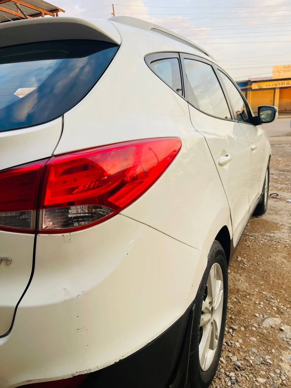 توسان 2010 
ضررها بنيد وبابين وطخه زغيره بلجنطه 
محرك 2000
السعر 110$
مكان السياره الموصل 
غير متواجد ع فيس
***********
