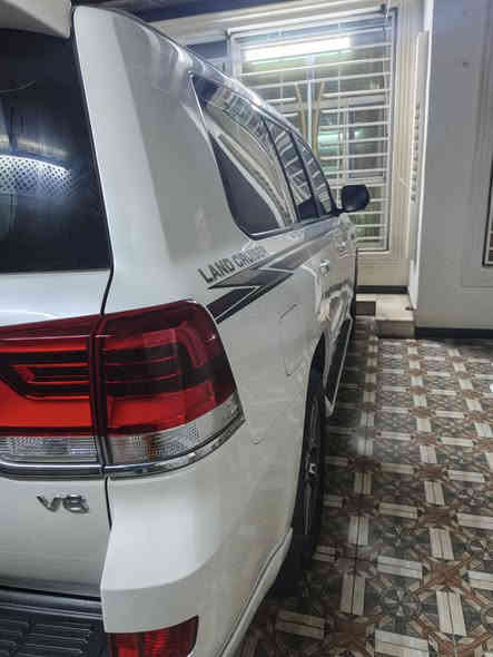 اللهم صلي على محمد وال محمد الطيبين الطاهرين
للبيع لاندكروز جكساره 2021
مكفوله كفاله عامه 
استخدام شخصي
مواصفاته:
كشنات جلد
كشنات كهرباء 
دبل ماوس
محرك V6
ويل 21 + لحيه 21
تخم تاير جديد
عداد المسافه : 82 الف اصل قابل للزيادة
مثبت سرعه 
فتحت سقف 
صندوق كهربائي 
مطفايه حريق
اربع كاميرات محيطيه  360
إشارة ترحيب 
حساسات اماميه كهربائيه
ثلاث شاشات أندرويد
دفع رباعي
سعر $ 575
 مكاني بابل قضاء المحاويل 
للاتصال هاتف : *********** .
..................***********
