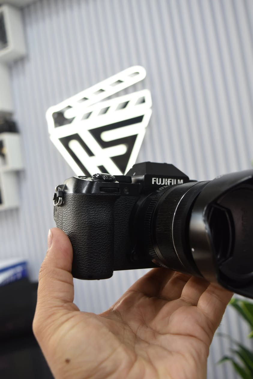 #daste_dw_مستعمل
——————————-
Fujifilm X-s20 lens 18-55 F2.8 -4  R LM OIS
Clean 95%
Shutter 15K


**إذا كنت صاحب هذا الإعلان وتريد حذفه لأي سبب، رجاءا أرسل رسالة إلى الدعم الفني**