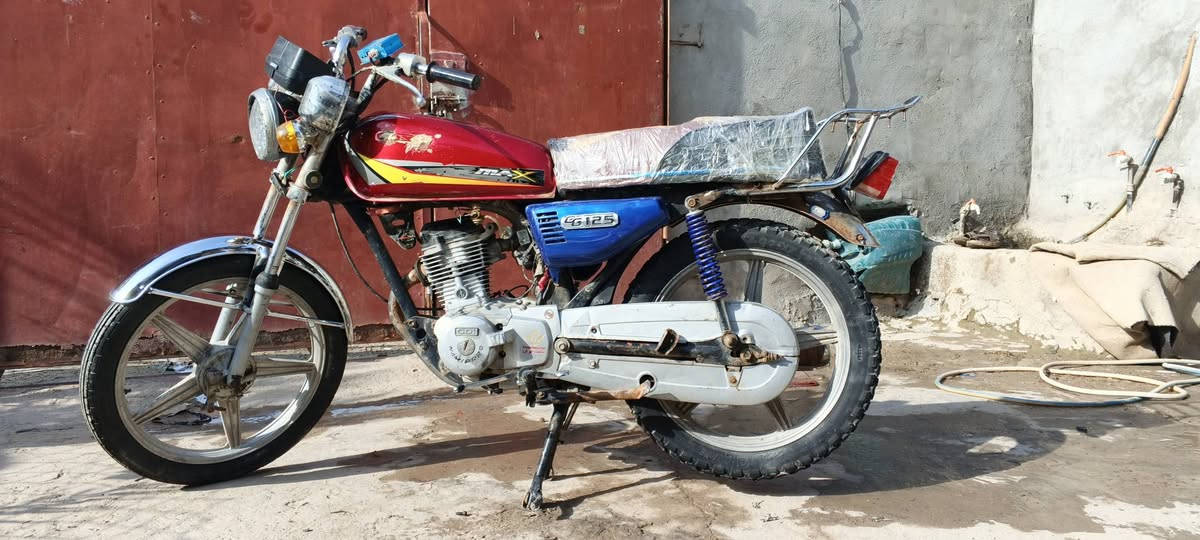 السلام عليكم دراجه كلك كلك للبيع مديل 20دراجه نضيفه وخير من االله كهربائيات شغاله السعر 350وبيها مجال بصيط مكان قضاء الرفاعي الاستفسار خاص او الاتصال ***********
