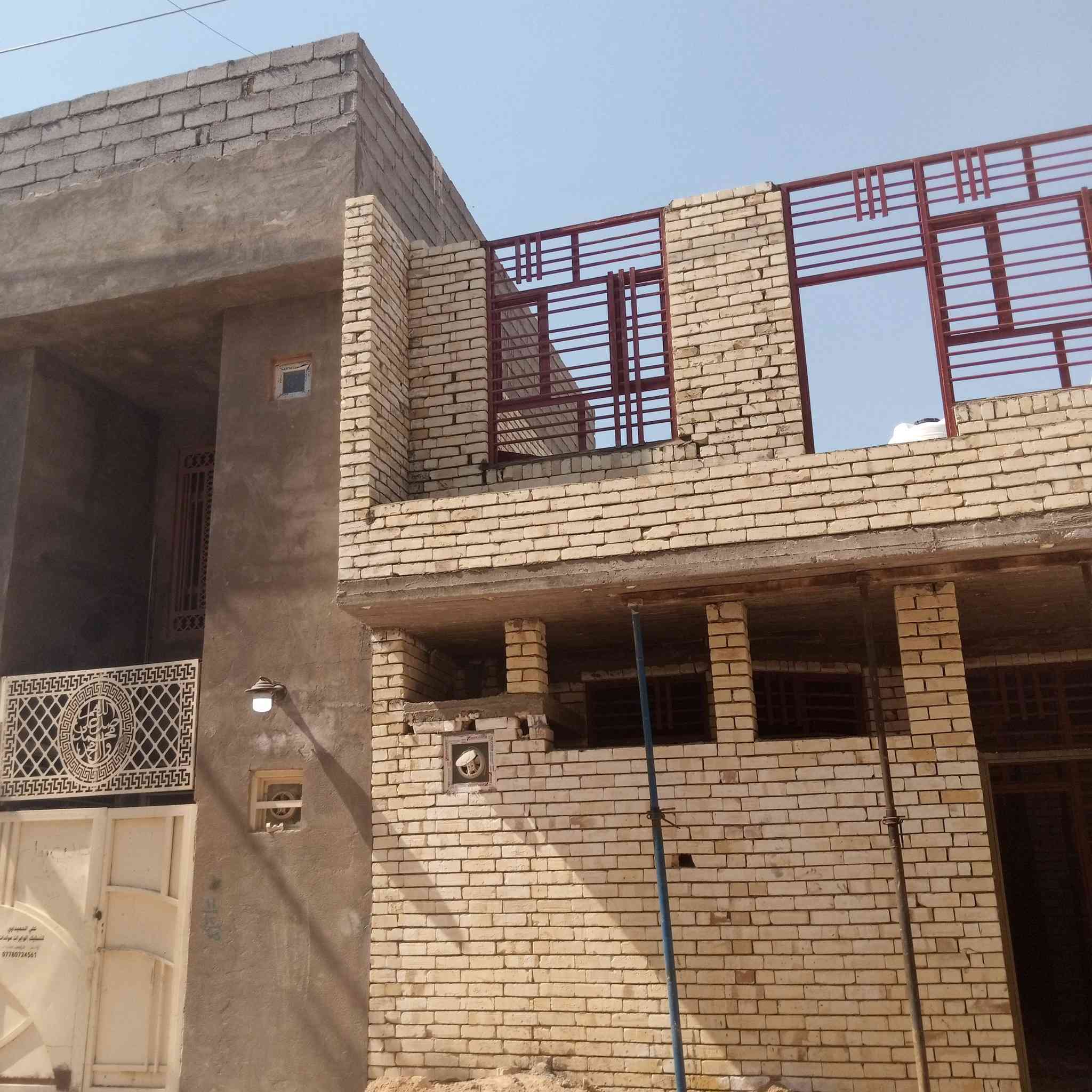 سلام عليكم خلفات بناء درجه اولى التزام
في العمل شغل نضيف جدا تنضيف
الموقع بعد البنأء  الاتصال
*********** في كربلاء فقط
مقاولات عامه في البناء
