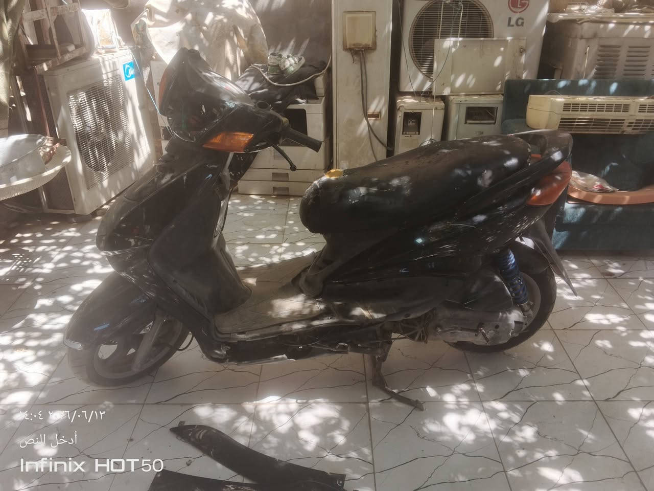 السلام عليكم دراجه سكنس للبيع دراجه نضيفه كفرات جديده تاير خلفي جديد دراجه نوزل جنت تاركه لأن جانت عندي متحانات رجعت أشغله ما تشتغل أبيع كوم حديد لسعر 250 وبيه مجال لشراي ***********
