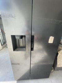 ثلاجه  سامسونك كدامك واضحه بل فديو جديده.  طفت عله غفله والله ماعرف شن...