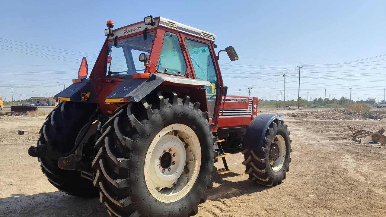 فيات 160 نص اوتوماتيك اكسن بارز بك بالصفحه منفيز مكفوله كفاله عامه  عنوان واسط -قضاء  شركه المسعودي 
***********
