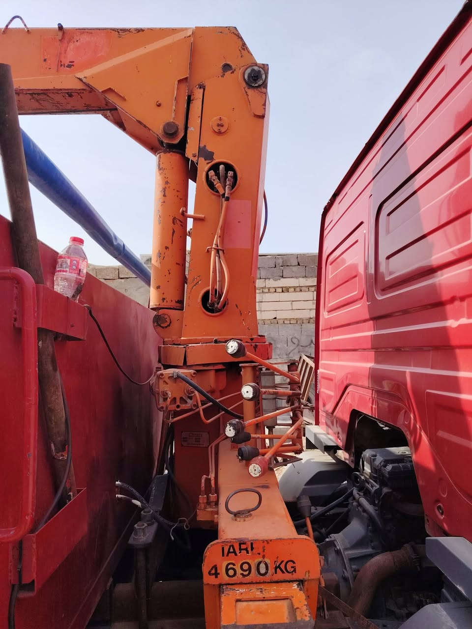 السلام عليكم شباب سياره اتيكو موديل 2005 كرين رمبه شاصي مكينه كير مكفولات طخم تاير ***********
