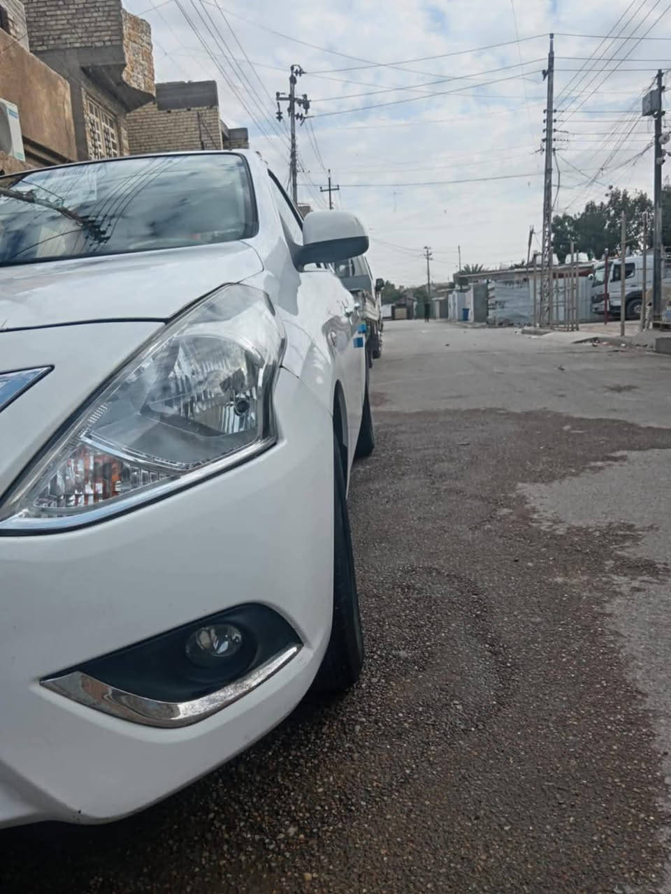 السلام عليكم
📍📍📍 مكلف بالنشر
نيسان سني هندي 2021 رقم اربيل بليته زرقاء 
مكفوله من الصبغ والضربه
 بيها فقط طخه خفيفه في الجاملغ الامامي الايسر ترجع بارد عايفها مامصلحها 
وطخه خفيفه بارد طارف خشم البنيد وطارف الجاملغ الايمن موضحه بالصور. ماشيه 126الف. ادامه كامله عليها تخم تاير جديد وباتري جديد نوزلات بلكات عبوه بانزين كله جديد متصرف عليها دينار واحد بيها منظومة غاز اصليه من مصفى الدوره قبل 3 اشهر 
السعر 115 وبيها مجال
غير متواجد ع الفيس نهائياً
التواصل:  *********** بي واتس اب
