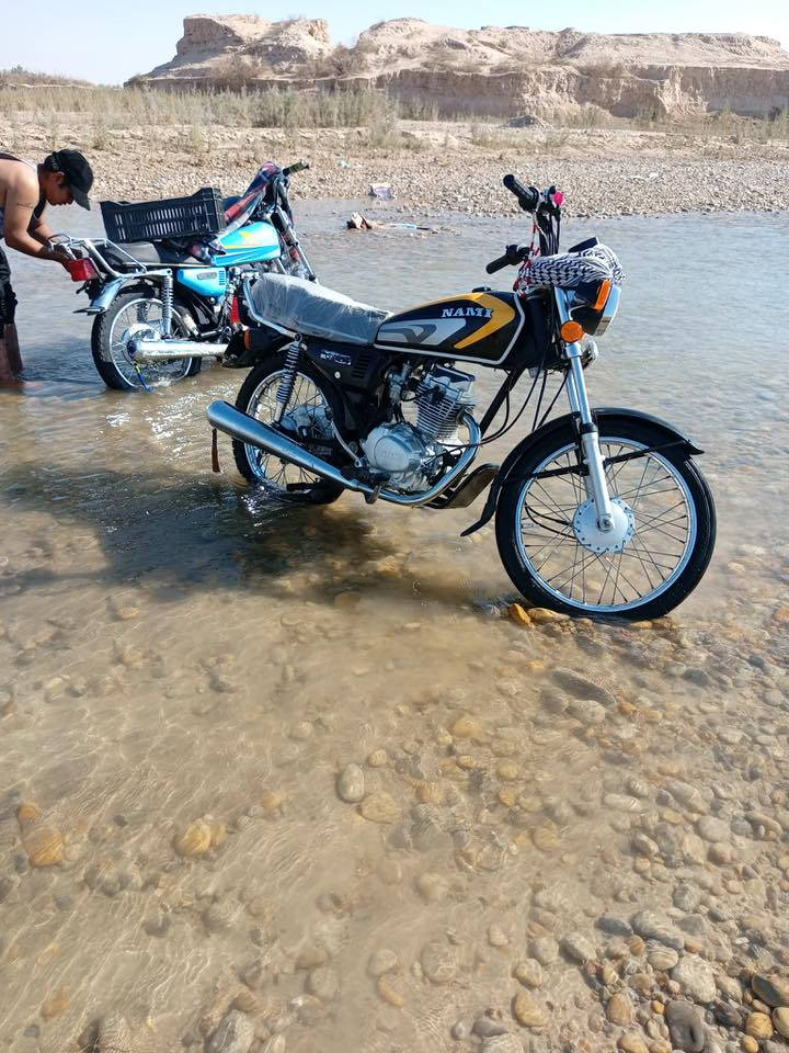 سلام عليكم دراجه للبيع او مراوس ما مفتوحه دراجه وكله بلادي مكاني اعماره ***********
