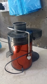 محضرة عصير • نواقص واضحة • فقط بالصورة