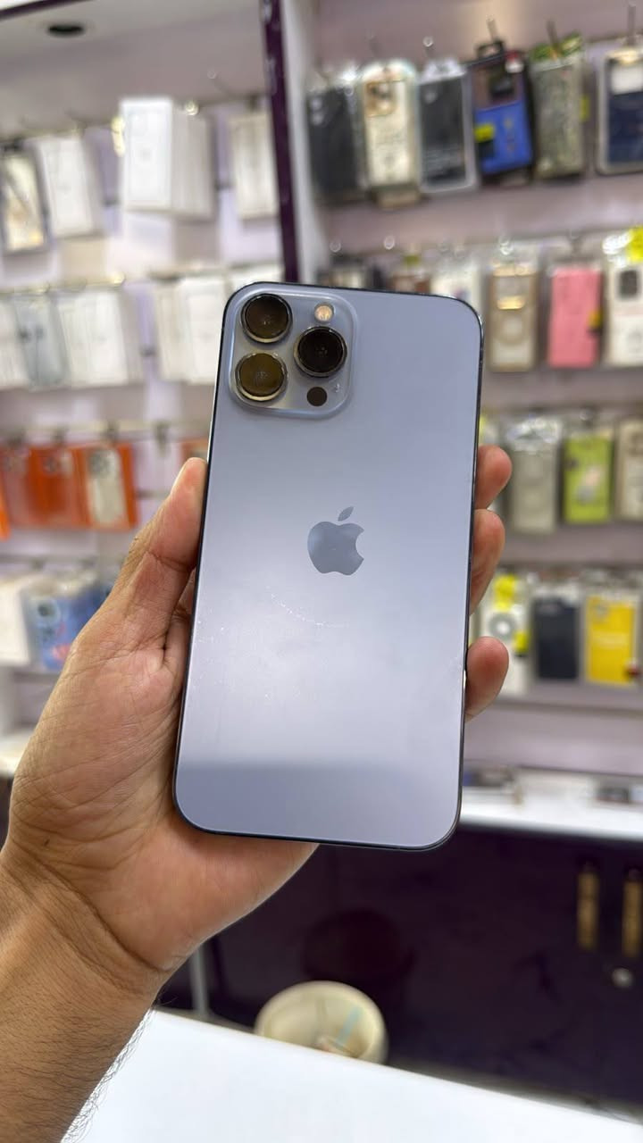 ايفون 13برو ماكس ذاكرة 256وبطاريه84 إلى 89اجهزه مكفول ونظافه 💯 مع ضمان 3ايام ***********الناصريه قرب المدينه المائيه وسعره خاص
