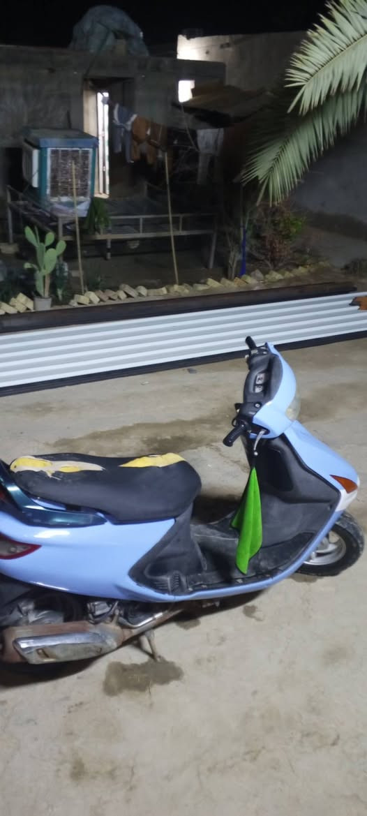 السلام عليكم متاح دراجه فراشه   ياباني الدراجه درجه صارله 8اشهر طلعه من الوكيل 
كامله مانقصه برغي مكينه بلجيس اتكتك اتكتك حيل ناعمه شلعه معدل فوول  
كهرباءيات كامله فقط بس دكمه مال سلف عاطله هندر لايت عالي ناصي هورن  اشاير وره كدام كله شغال 
دبلات فوول زوج تايرات جدد     السعر  500 وبيه مجال للشراي للستفسار الاتصال ‏‪0785 945 4715‬‏
