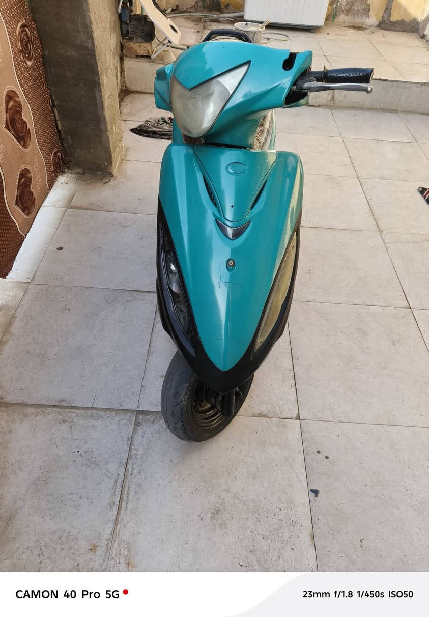 سلام عليكم
دراجه كامكو لبيع كفرات جدد مكينه ناعمه  مكاني كوت 
السعر 300 وبيهة مجال ***********
