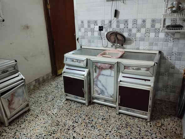 السلام عليكم كاونتر للبيع عنواني واسط البيضاء ***********
