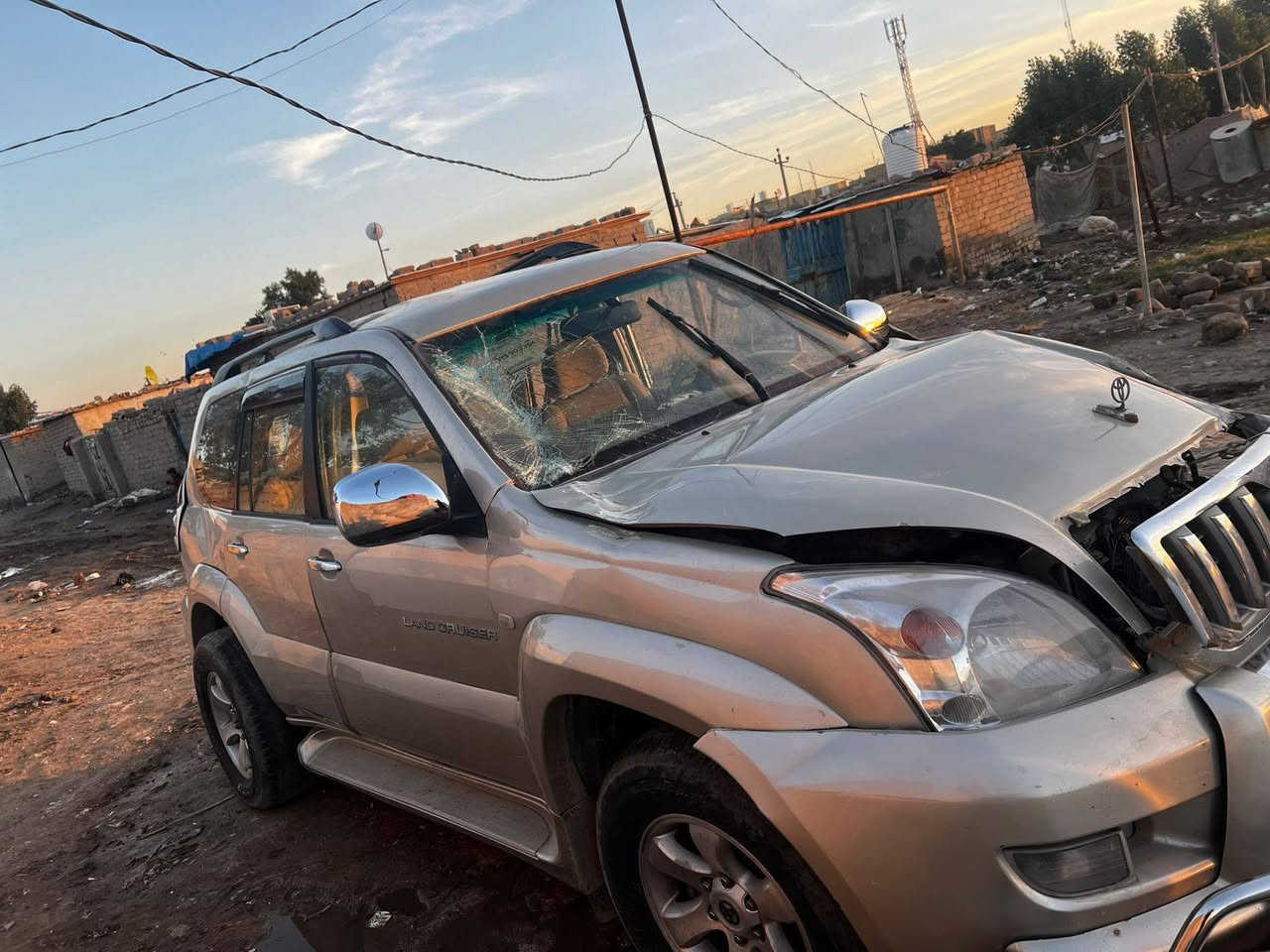 برادو 2007للبيع 6سلندر ذي قار كير ومحرك وتبريد كلشي مابيهن السعر50 وبيها مجال حك الجيه تحويل ثاني يوم بسمي السياره دولي***********
