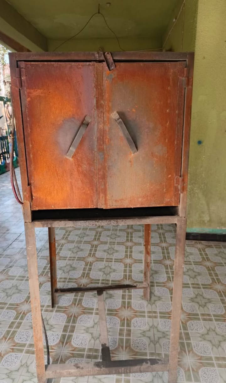 سلام عليكم شوايه للبيع نضيفه كلش سعرهه 250وبيه مجال قليل
***********
