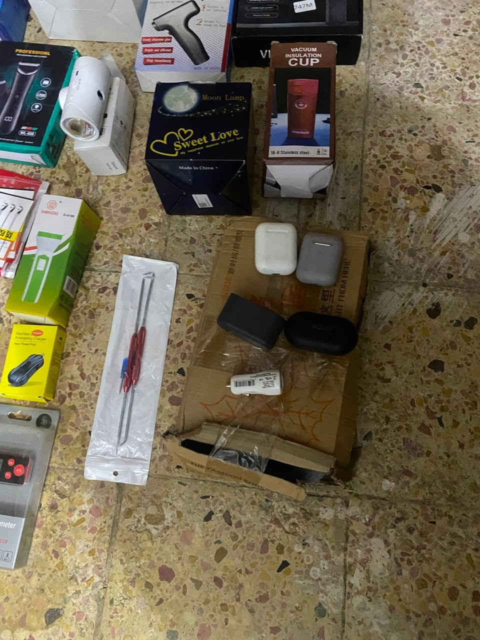 شلعه الكتروني شغال وبيه خير من الله 36قطعه مزاد مزاد يبدي مزاده من80الف


**إذا كنت صاحب هذا الإعلان وتريد حذفه لأي سبب، رجاءا أرسل رسالة إلى الدعم الفني**