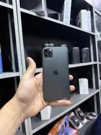 ايفون ١١ برو ماكس • بطارية مبدلة • شاشة مبدلة