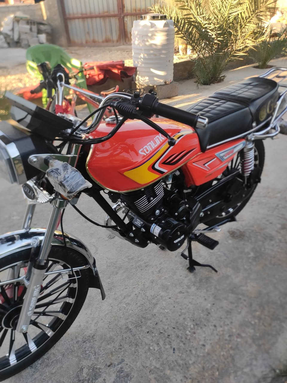 #للبيع دراجه 5 كيـر سونك موديل 25 محرك 200 € دراجه صارلهة شهرين طالعه من المعرض بعدهة جديده اوراق صولي يي نقص مابيهة مكاني بغداد نهروان السعـر 850 وبيهة مجال حك جـيه الرقم *********** واتساب
