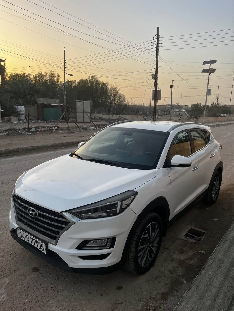 هيونداي توسان 2019 خليجي تشيكية (سايد بريك قدم)
المواصفات الداخلية :
تحكمات ستيرن
داخل صاج
كشنات جلد (لون بيجي)
بصمة 
 دخول ذكي بدون مفتاح 
ترحيب عند الاقتراب
شاشة لمس
شاشة اعطال
لايت اوتو
ماسحات اوتو
كرسي كهرباء سايق + سكن مع جميع الحركات
مودات قيادة عدد 3 comfort, eco , sport
مرايا وسطية عاكس
مرايات جانبية شفط
جامة السايق اوتو
قطعتين تبريد 
شواحن خلفية
سبير ويل 
المواصفات الخارجية :
لايت زنون ناصي + عالي 5 عدسات 
لد نهاري زنون
لايت مع حركة الستيرن عند الالتفاف
اشاير بالمري
ويل قياس 18 مع طخم تاير جديد
مقابض ابواب نيكل 
رقم جديد مع لد خارجي
بيها الجاملغ جهه السايق بارد
والبنيد خشمهpdr
والجنطه صبغ
السعر180  وبيها مجال 
للاستفسار
***********
*********** البصرة, العراق
