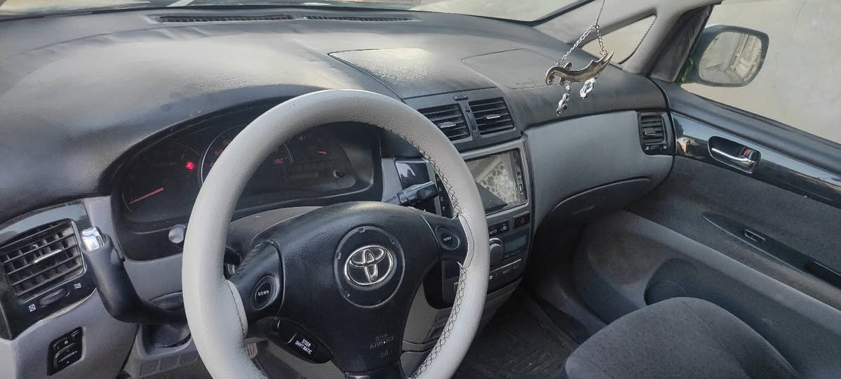 سلام عليكم ابصم موديل 2001مكفوله رقم بصره بأسمي سنويه لل27هزه جديده رقم انكليزي كامره خلفيه كامره اماميه حساس خلفي امامي تبريد ثلج السياره أحلى من الصور بهواي مكان السياره سوق الشيوخ السعر 122وبيهه مجال بسيط ***********
