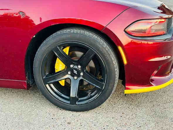 السلام عليكم
موديل  2019 الون مميز 
تفصيل السياره بل منشور 
حادثها خفيف 
السعر 219
استفسار عن السياره عن هذه الرقم ***********
مكان السياره بغداد
