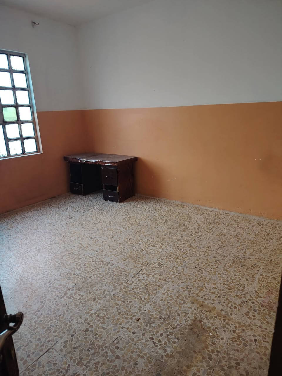 شقه لايجار حي ميسان منطقه ١٥ شارع مدارس محمد عوجه مكان مميز تحتوى على ٣ غرف

سعر الإيجار ٢٥٠

للاستفسار الاتصال ع رقم ***********
