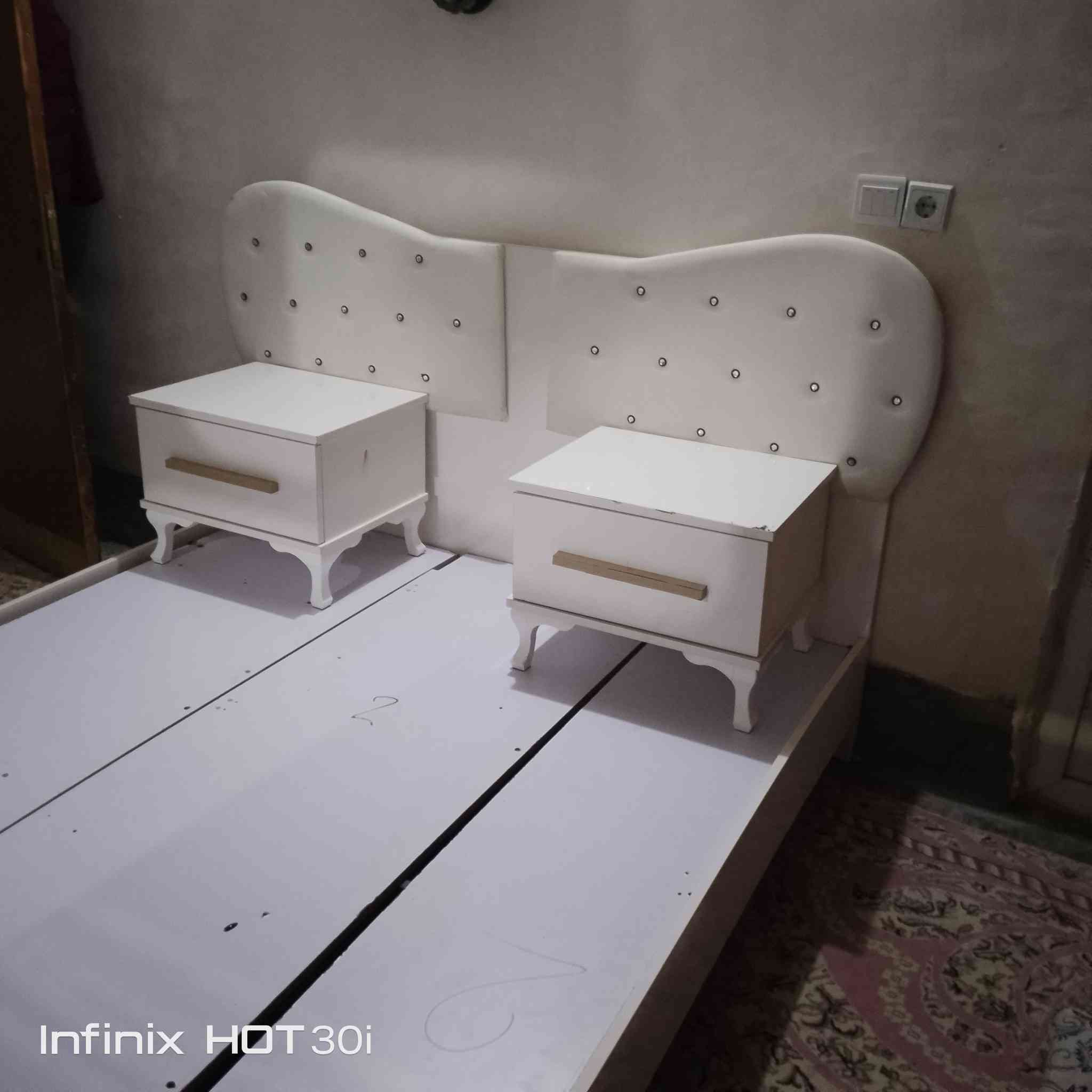 غرفة نوم تركي للبيع..
سعره 250 وبيها مجال 
اتصال *********** او. واتساب
