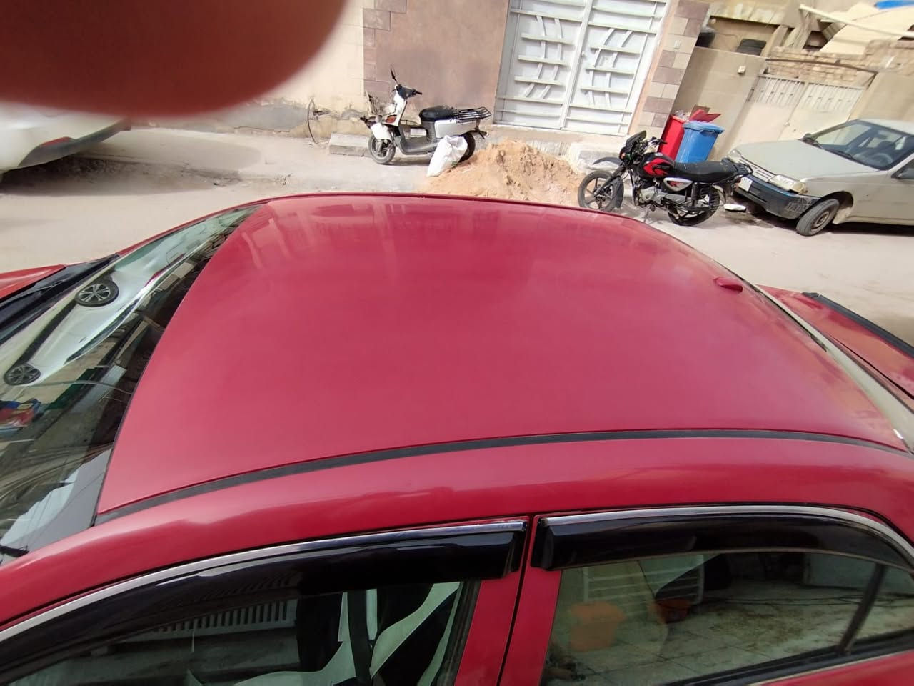 سلام عليكم للبيع فقط كورلا مديل 2009 محدث 13 سياره جديده مناقصها شي تراي وين ميعجبك شواصي والغود  محرك وكير وصدر مكفول  سياره مال جناي   وارد امريكي ضربتها من امريكا جاملغ ايمن  وبنيد بدون دواخل سياره مصبوغه للجماليه فقط تجي وتفحص وبخدمتك السعر 95 وبي مجال  العنوان بغداد الحريه ***********
