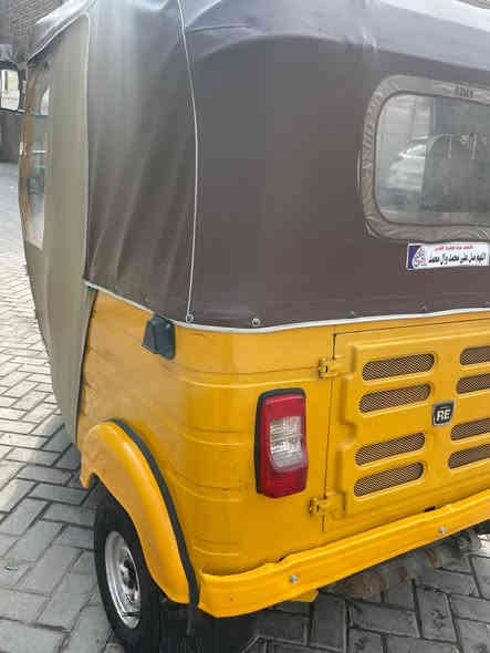 السلام عليكم تكتك موديل 2019رقم وسنويه تحويل ثاني يوم تكتك جاهزه تجفيت جديد ضفيره جديده كتف شحن وملف جديد سلف جديد جاهزه كبل للشارع سعرههه 5500بغداد مدينة الصدر ***********
