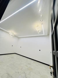 لـلايـجـار فـي السيـديـة   دار 90م نظيف جداً   يحتوي على :   ثلاثة غرف...