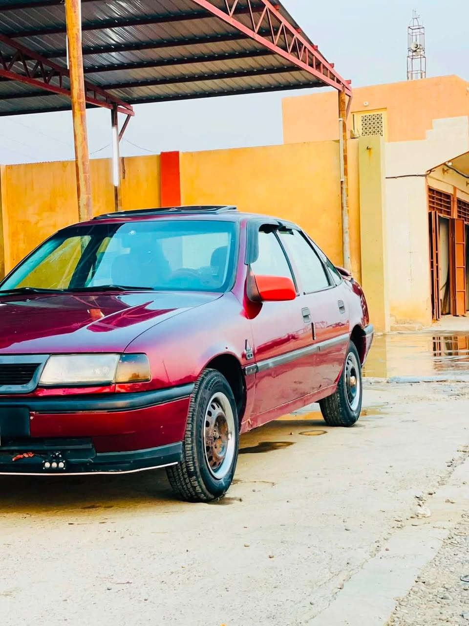 أوبل موديل 1990محدثه 1993
رقم صلاح الدين مشروع وطني كير ومحرك شرط تخم تايرات تحويل ثاني يوم من صاحبها الشرعي 
السعر 33$وبيها مجال بسيط 
***********
