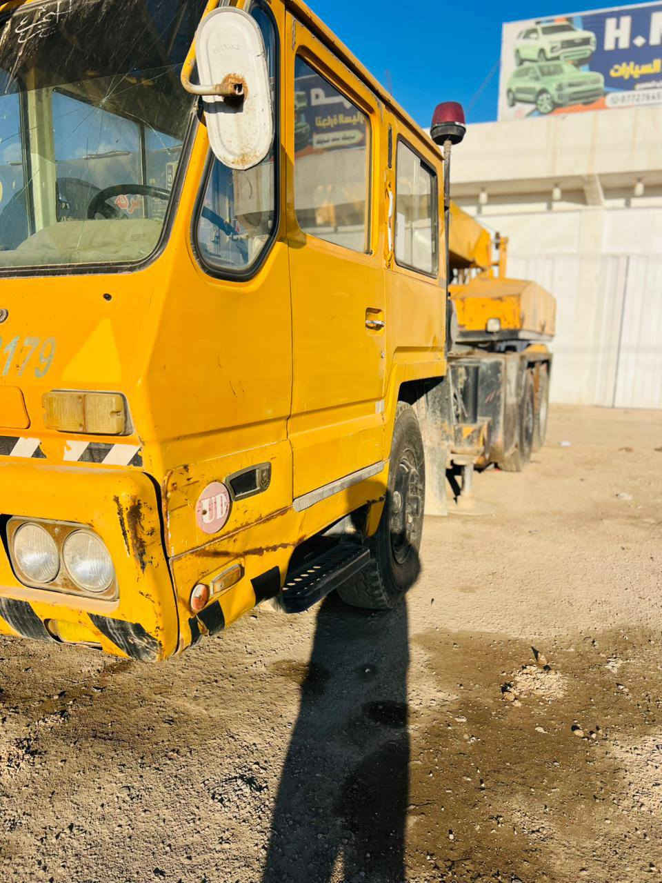 كرين
موديل 82
20طن 
نضيف 
المكان بابل
الرقم/***********
