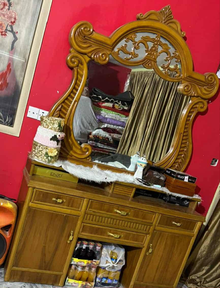 غرفه تزكام نضيفه 90% من دون كنتور سعر 500 نهايته ***********
