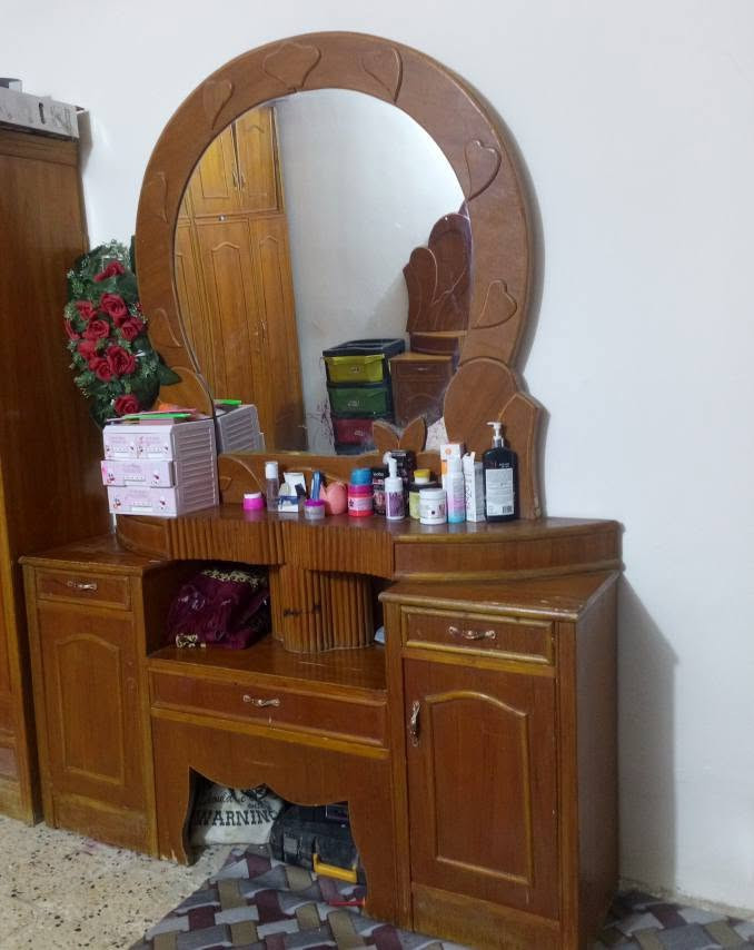 غرفه نوم للبيع بغداد المدائن رقم تلفون *********** نضافتهه ١٠٠/٨٠ بيهه ضرر بصيط
