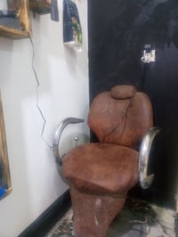 كرسي حلاقه للبيع الاستفسار 07516463019