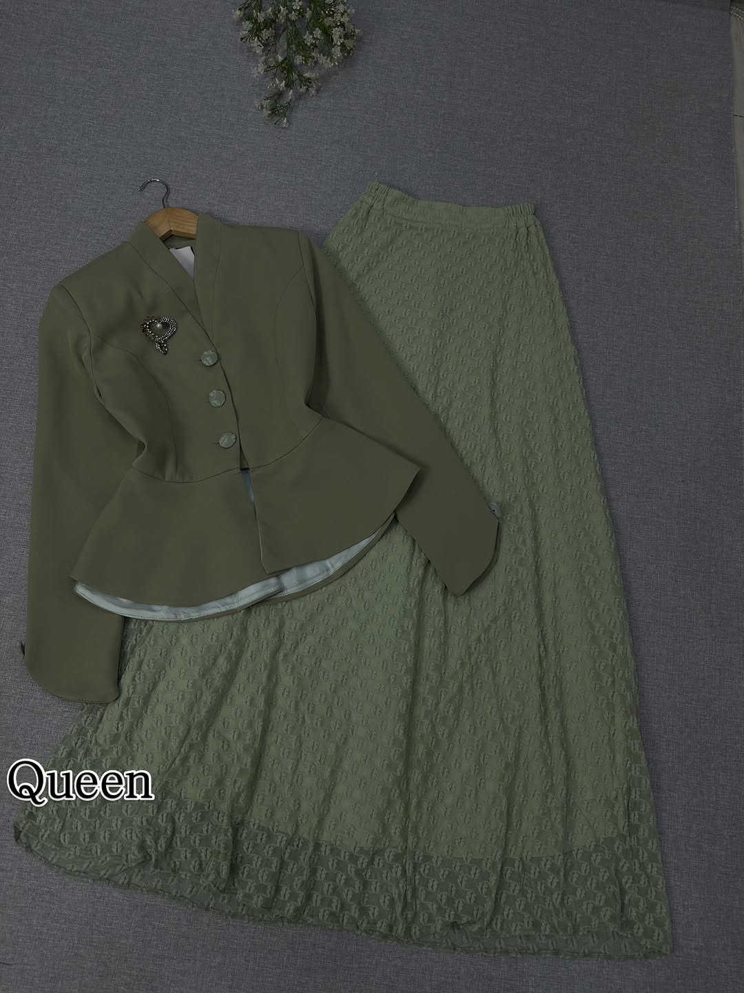 #New_queen✨
✨..طقم قطعتين كوالتي ✨اورجنال مبطن،،دابل ايطالي
✨قياساته (38_40_42_44_46_48)
✨طول السترةcm60
✨طول التنوره cm100
✨توفر بعده الوان (اسود،،جوزي،،بيجي،،بستاشيو،، عنابي ،،)
✨توجد خدمة توصيل داخل بغداد وجميع المحافظات ✨سعر توصيل 5🚕‎#اكسبلور_فولو #ازياء_نسائية #اناقة_المرأة #بغداد_العراق


**إذا كنت صاحب هذا الإعلان وتريد حذفه لأي سبب، رجاءا أرسل رسالة إلى الدعم الفني**