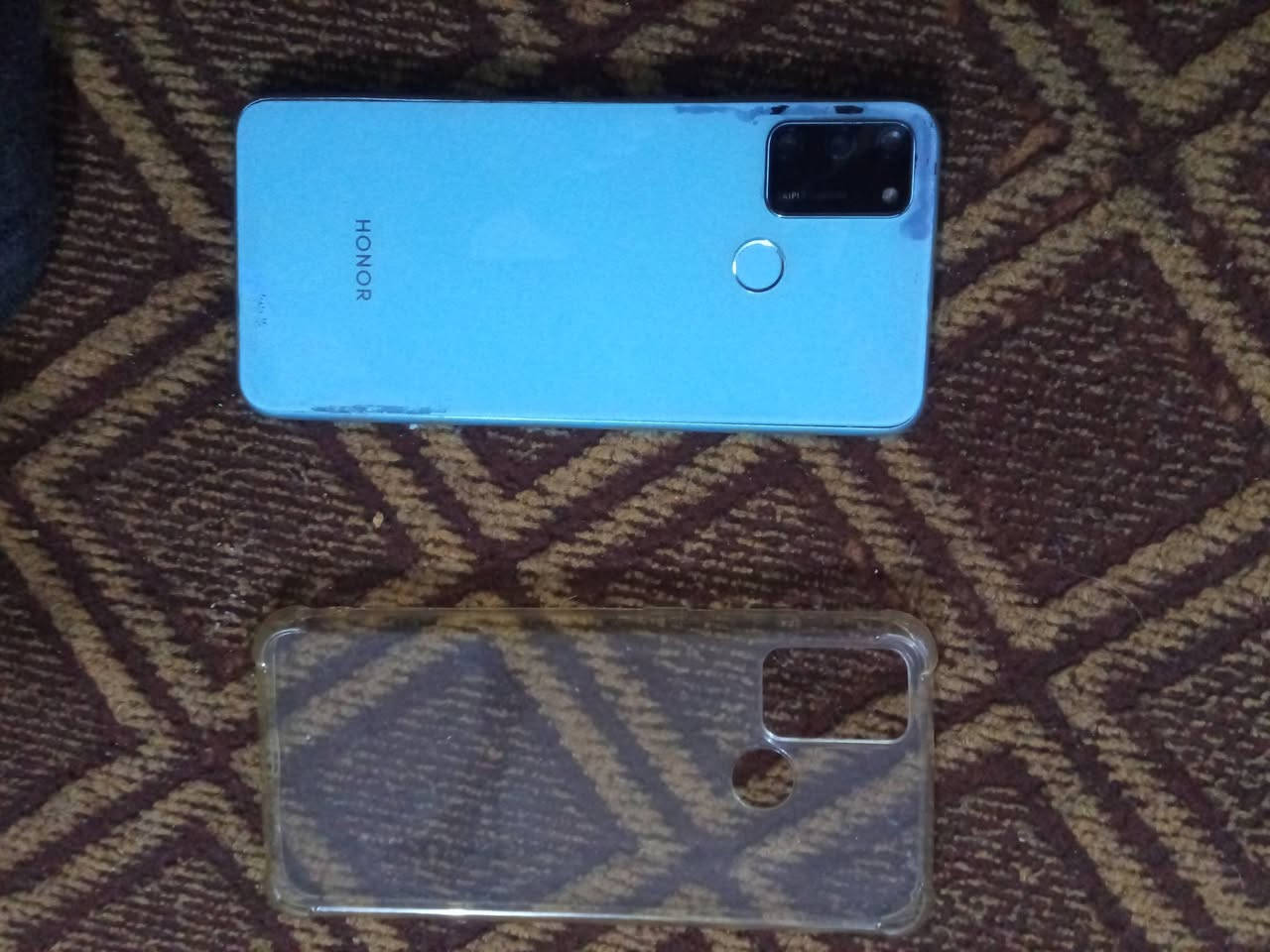 سلام عليكم هونر A9 نضافه 90 ذاكره 64 فول الله شاهد جهاز مال بيت كلشي شغال المكان ابو  رقم الهاتف ***********سعره65بي مجال
