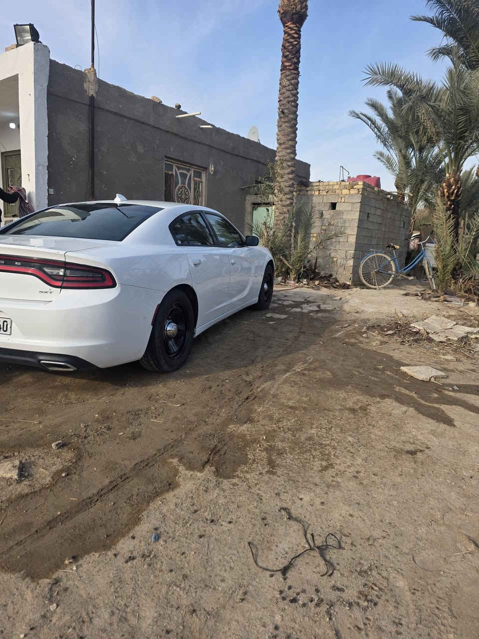 للبيع جارجر موديل ١٦ سياره جاهزه خير من الله حداديه مكينه كير تخم تاير سياره داخله كلين بلعراق تعور بيه جاملغ الامامي فقط لغود شواصي ارباك سليمات فقط جاملغ 
شاشه كبيره تشغيل عن بعد سياره مكانه الديوانيه باقي تفاصيل والسعر الاتصال ع *********** والشراي بيه خير ويدلل المو شراي لايتعبني ولا تعبه
