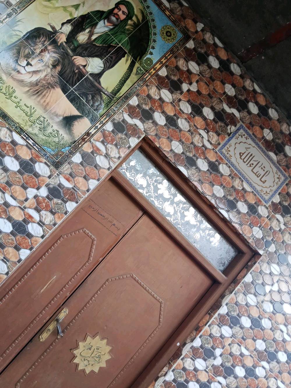 بيت للبيع ناصريه جبايش ناحيه المنار طابو رسمي 
غرفه عدد 2
صاله 
ممر 
دوانيه 
حمام داخلي وخارجي 
صحيات خارجي 
مساحه البيت الكلي 250 متر 

***********