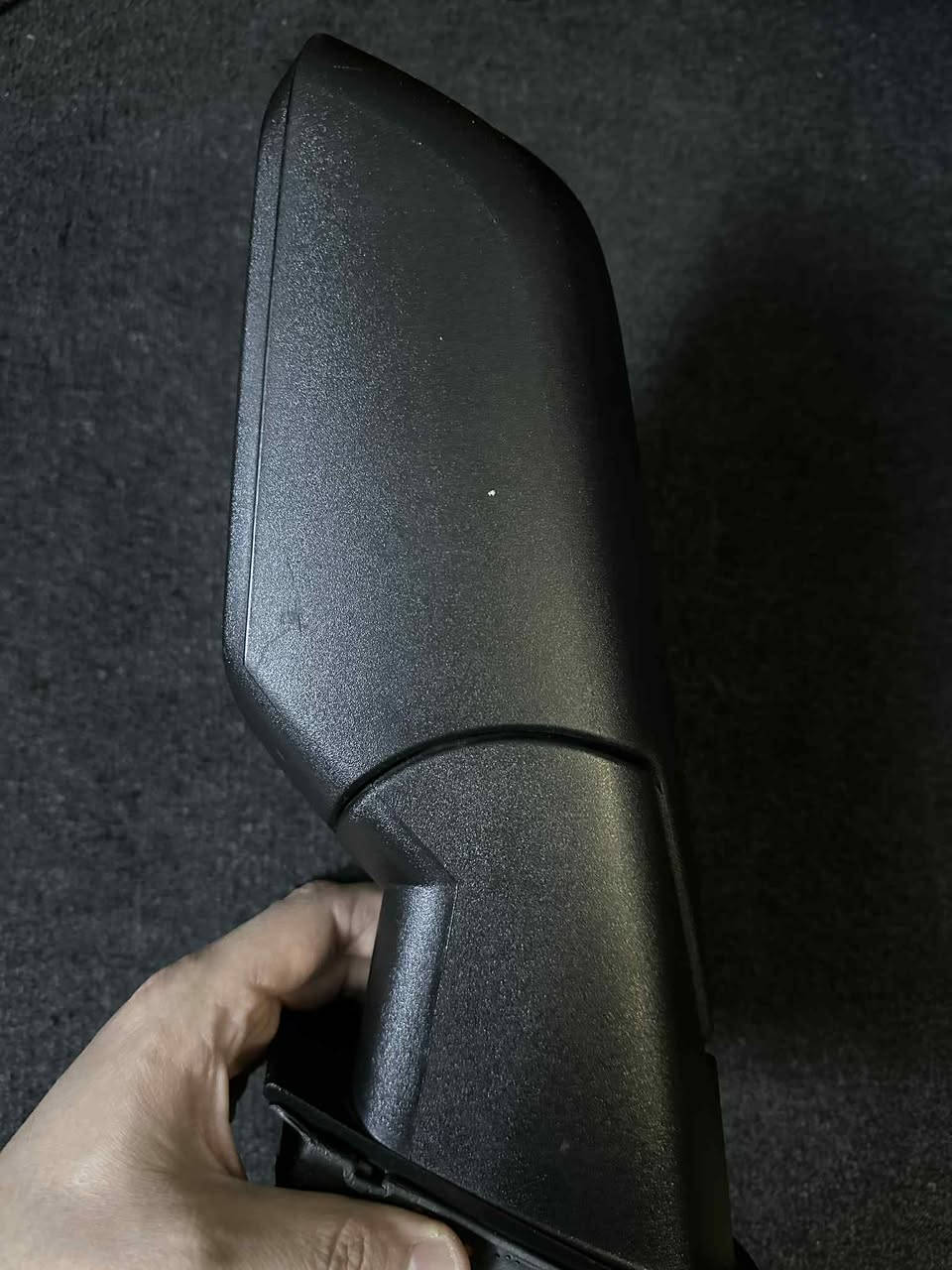 السلام عليكم 

من رخصه الادمن المحترم // 

مرايه يمنه عكس السايق اصليه تفصيخ ( رادار + هيتر ) فقط نظافه لووك وشرط الفحص ترهم ايكونكس وتيران 2018 لل 2024 , بغداد واتس اب ***********
