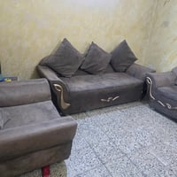 تخم سبع مقاعد بسعر ١٠٠