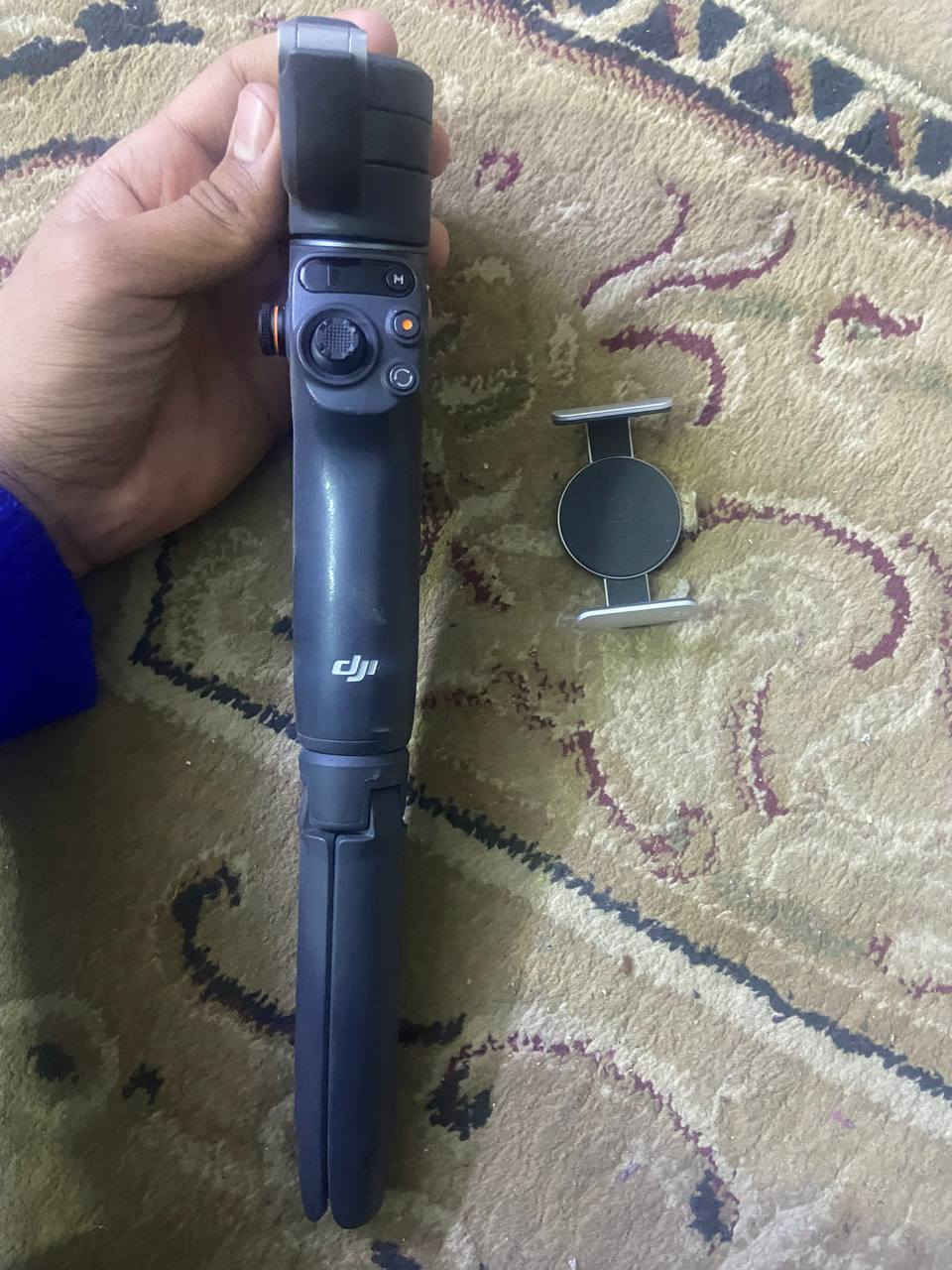 osmo dji6للبيع نضيف جدا
استخدام قليل شخط مبي مكان بغداد الغزاليه 
سعر 100 
رقم هاتف ***********
