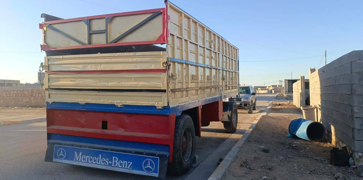 للبيع مقطوره دناكير برينه ورك أبو ل 4  طول 6 ونص صينية 110 التفسير عله الرقم *********** 
سعر5 مليون وبيه مجال حك جيه
